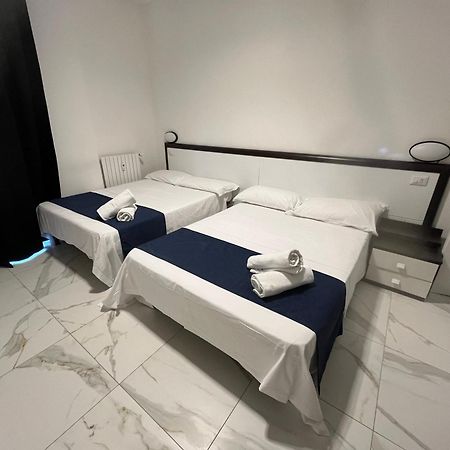 Jcube Apartments Bocconi Milano Zewnętrze zdjęcie