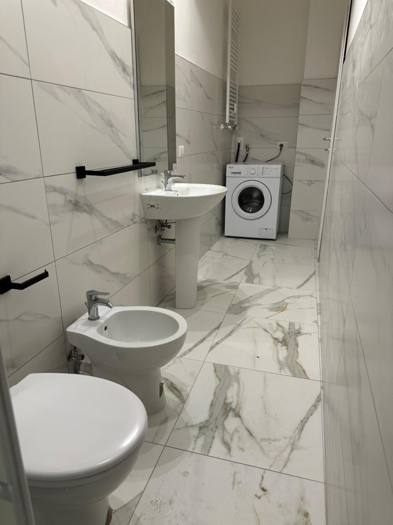 Jcube Apartments Bocconi Milano Zewnętrze zdjęcie