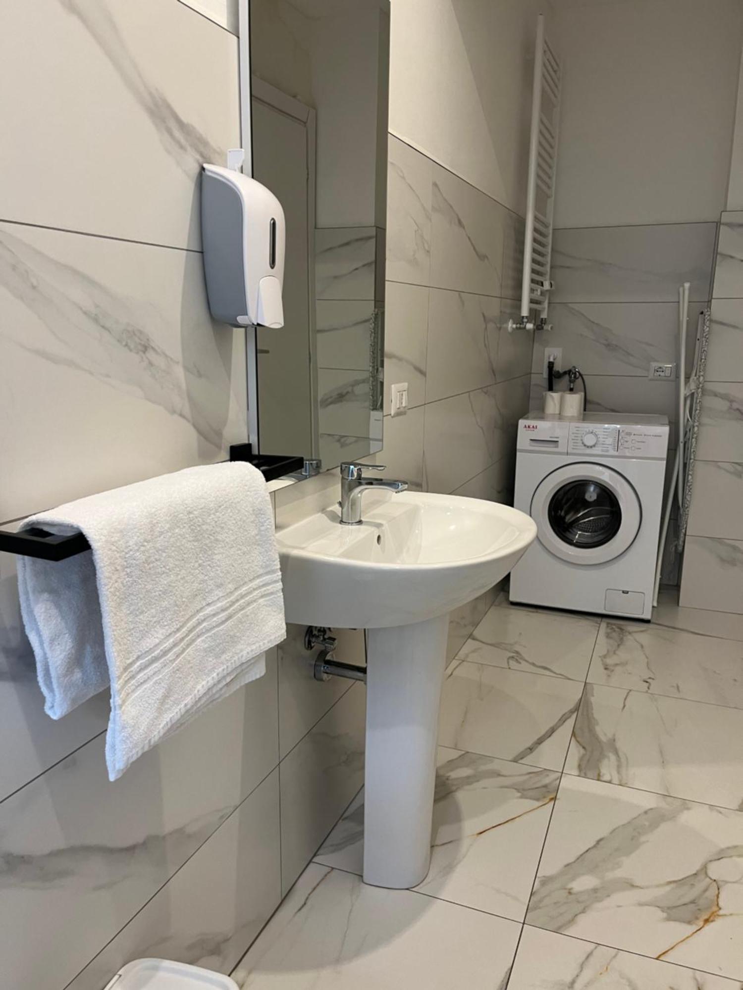 Jcube Apartments Bocconi Milano Zewnętrze zdjęcie